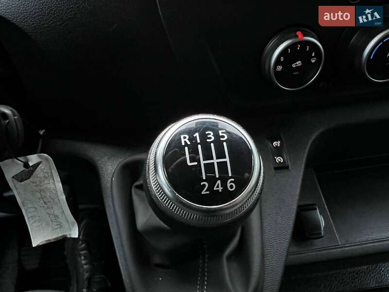 Тентованый Renault Master 2021 в Киеве