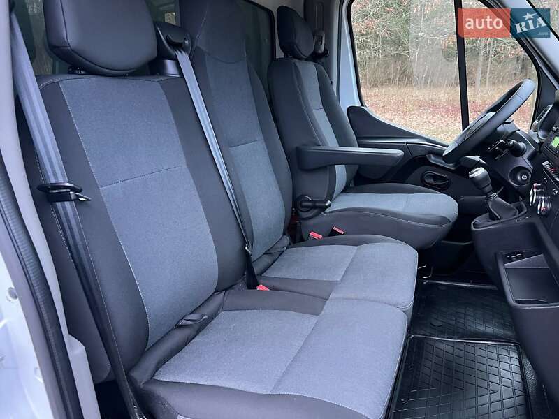 Тентованый Renault Master 2021 в Киеве