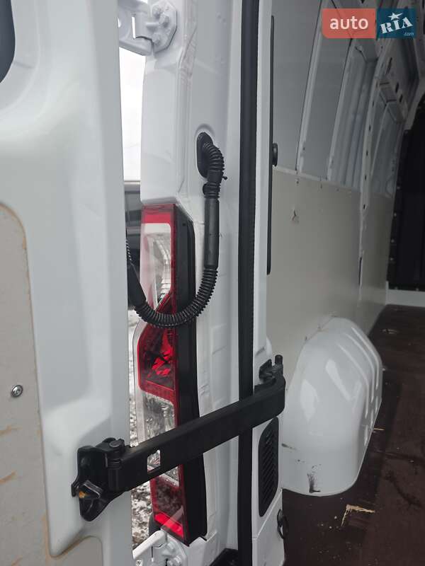Вантажний фургон Renault Master 2021 в Одесі