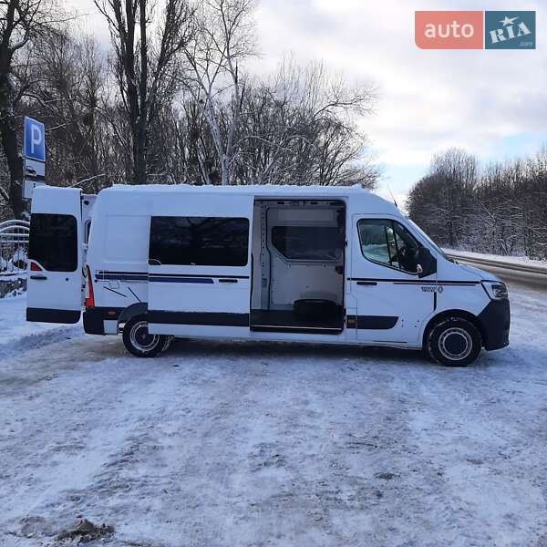 Вантажний фургон Renault Master 2022 в Полтаві