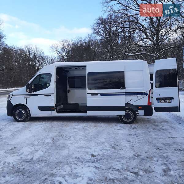 Вантажний фургон Renault Master 2022 в Полтаві