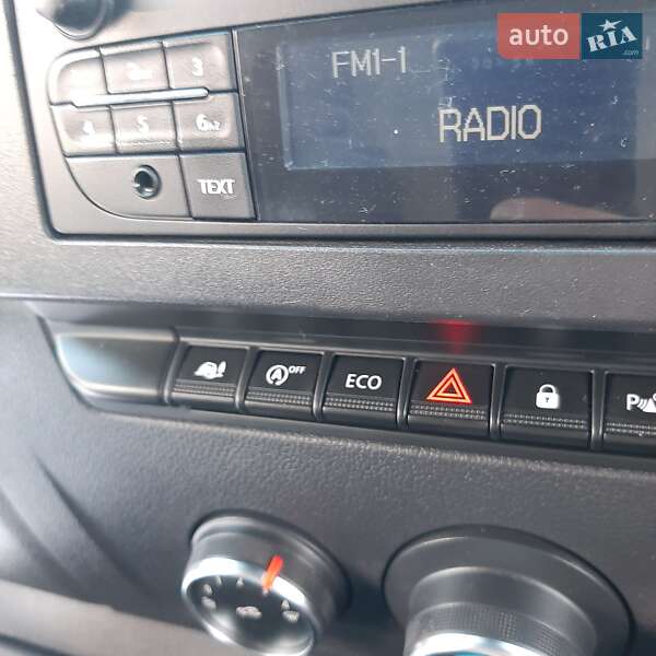 Вантажний фургон Renault Master 2022 в Полтаві