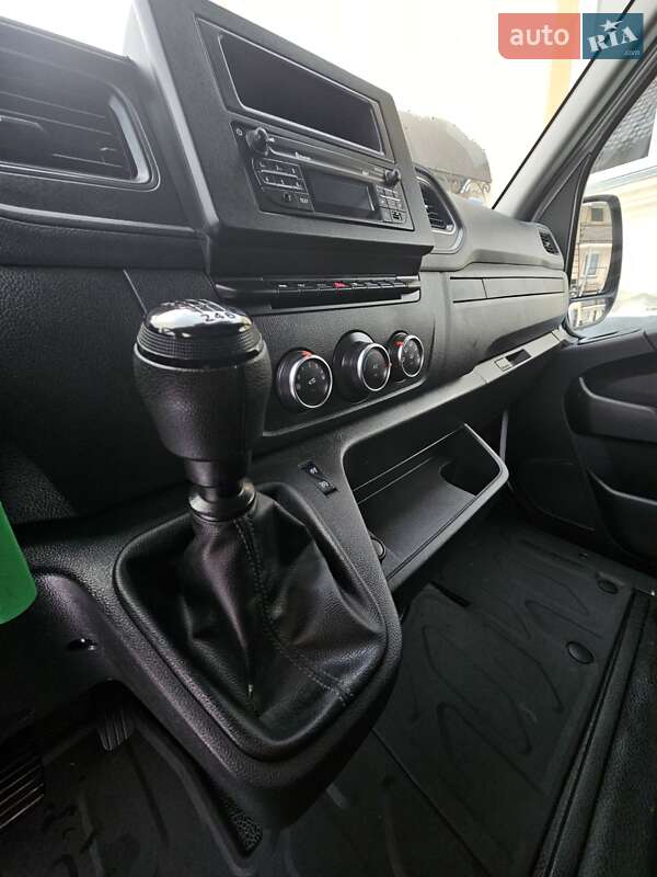 Грузовой фургон Renault Master 2022 в Дубно