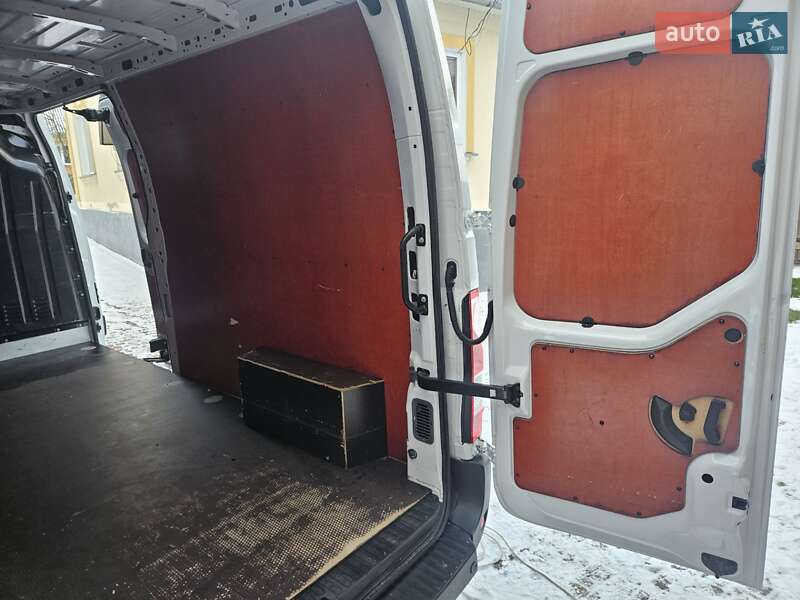 Грузовой фургон Renault Master 2022 в Дубно