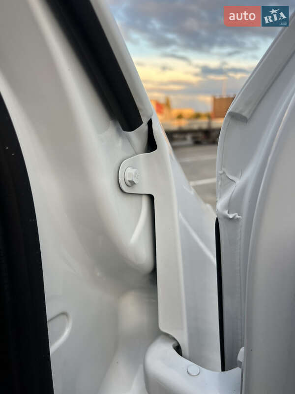 Грузовой фургон Renault Master 2021 в Луцке