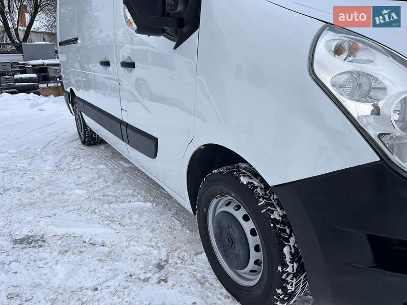 Грузовой фургон Renault Master 2016 в Дубно