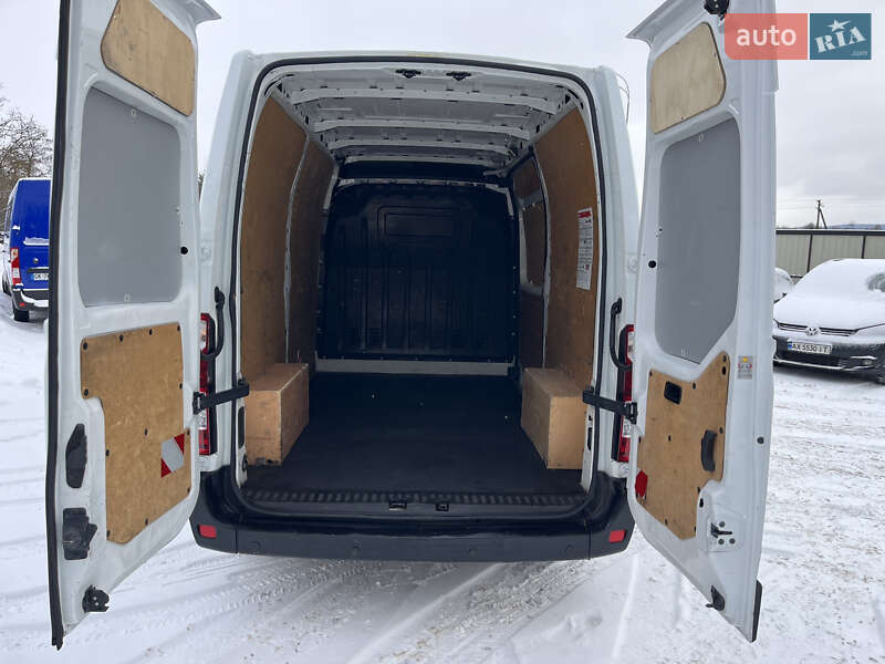 Грузовой фургон Renault Master 2016 в Дубно