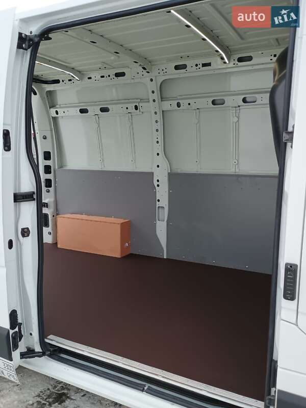 Грузовой фургон Renault Master 2017 в Дубно фото 13 Грузовой фургон Renault Master 2017 в Дубно