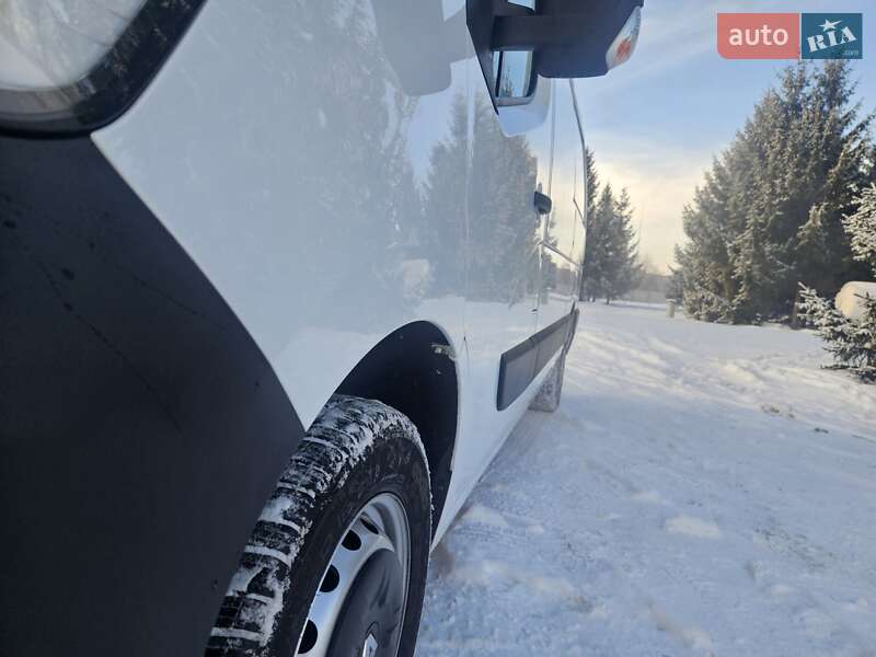 Грузовой фургон Renault Master 2022 в Бердичеве