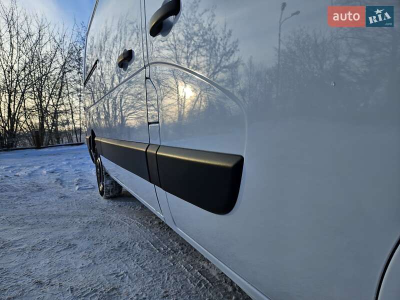 Грузовой фургон Renault Master 2022 в Бердичеве