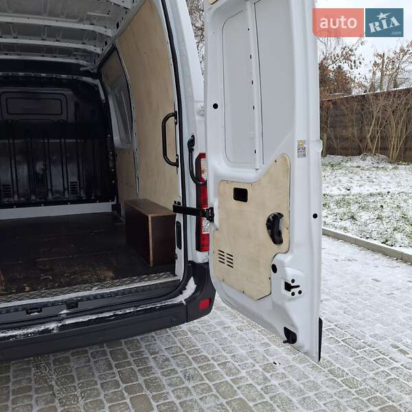 Грузовой фургон Renault Master 2020 в Дубно
