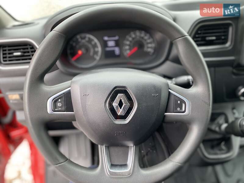 Грузовой фургон Renault Master 2024 в Хусте