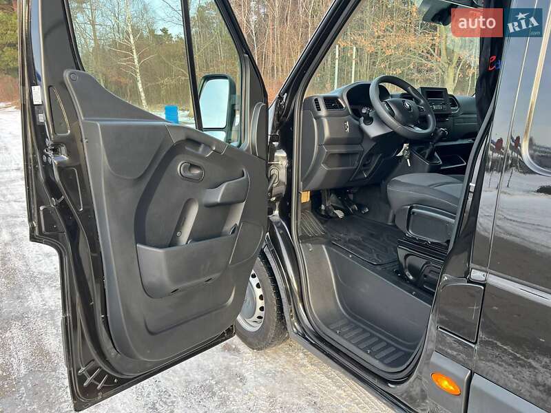 Грузовой фургон Renault Master 2022 в Киеве