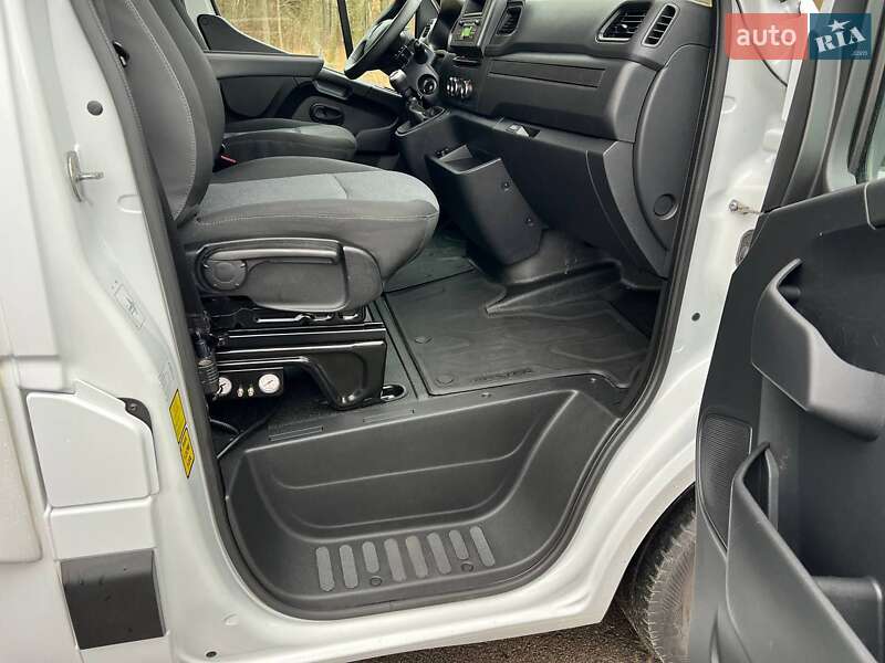 Тентованый Renault Master 2021 в Киеве