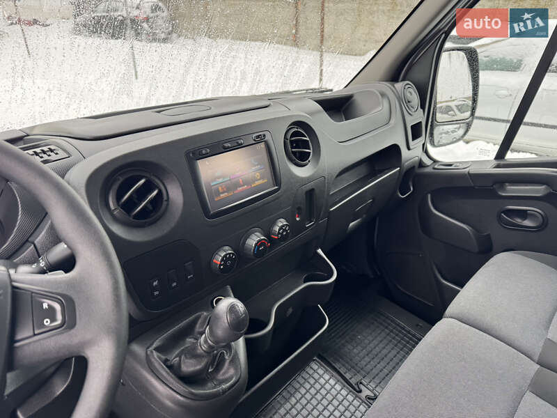 Грузопассажирский фургон Renault Master 2019 в Дубно