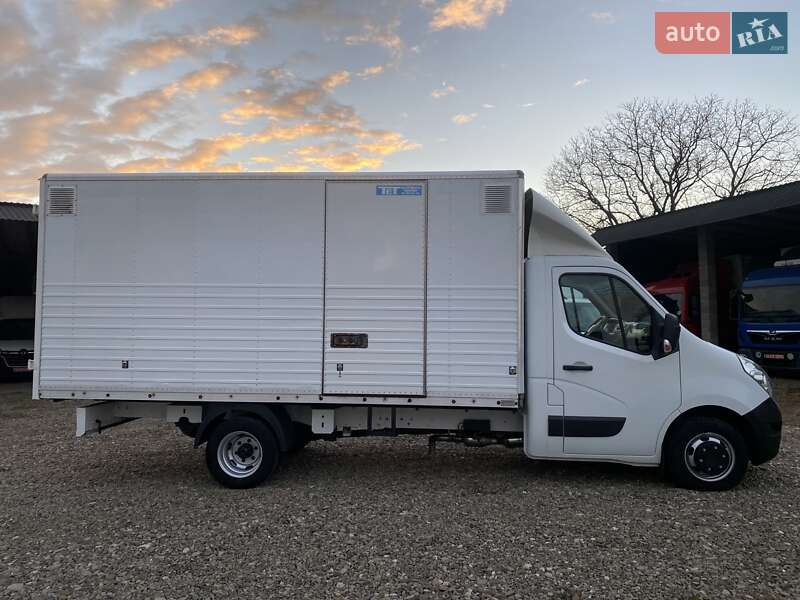 Грузовой фургон Renault Master 2018 в Хусте