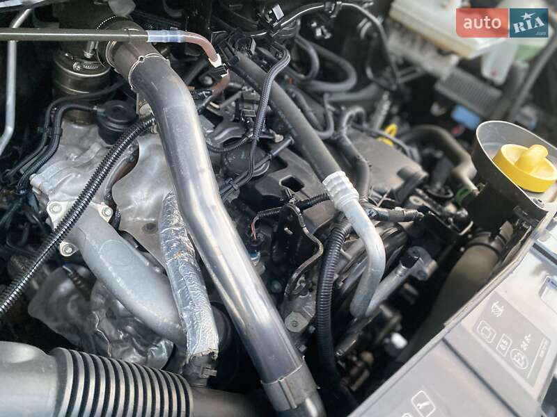 Грузовой фургон Renault Master 2018 в Хусте