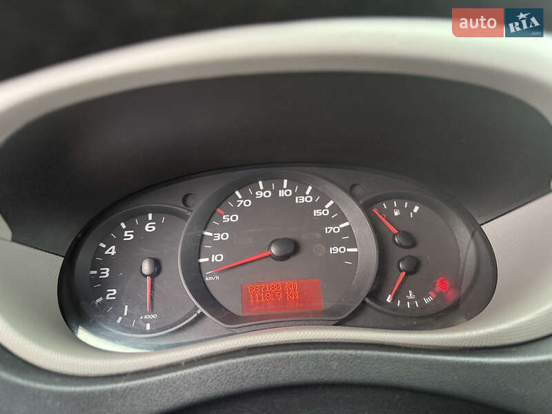 Вантажопасажирський фургон Renault Master 2014 в Луцьку