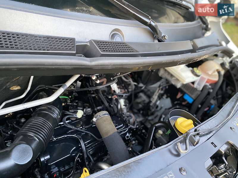 Тентованый Renault Master 2022 в Хусте