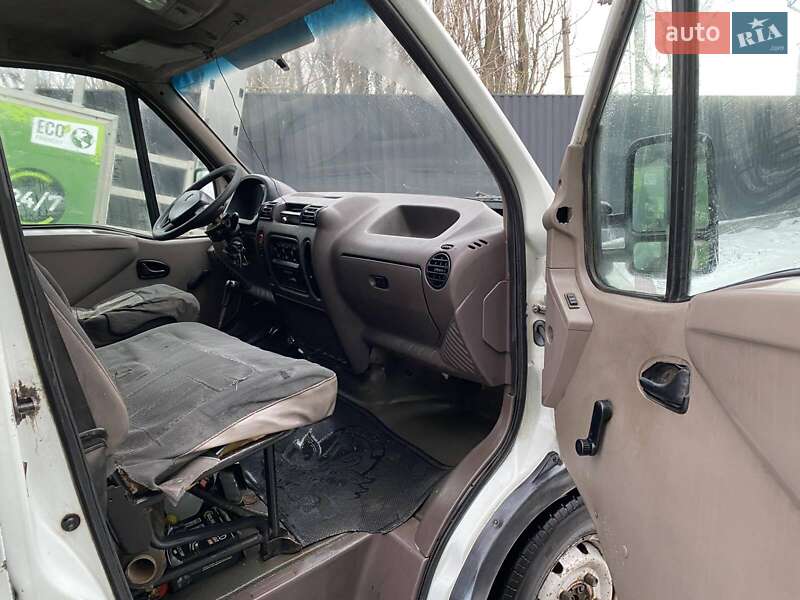 Грузовой фургон Renault Master 2000 в Кропивницком