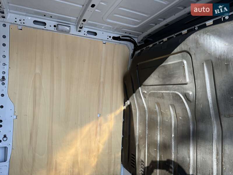 Грузовой фургон Renault Master 2020 в Одессе