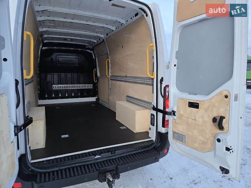 Грузовой фургон Renault Master 2018 в Луцке