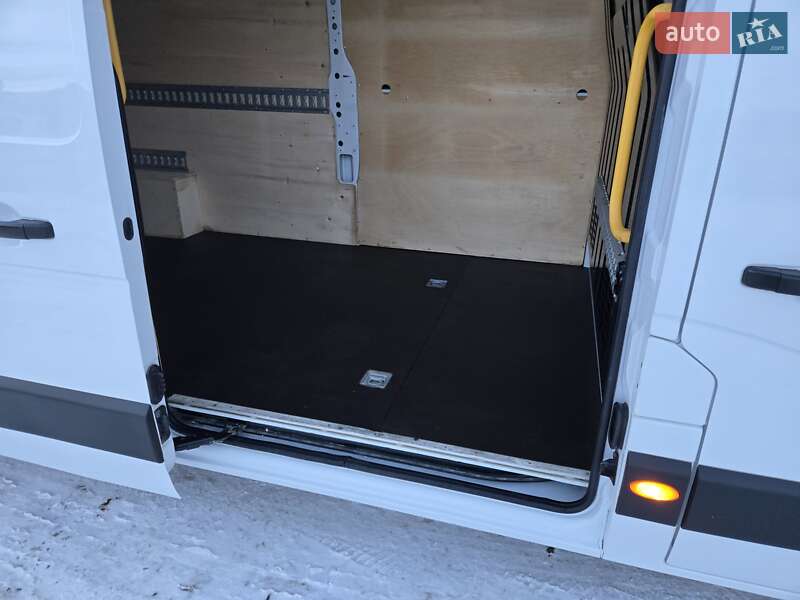 Грузовой фургон Renault Master 2018 в Луцке