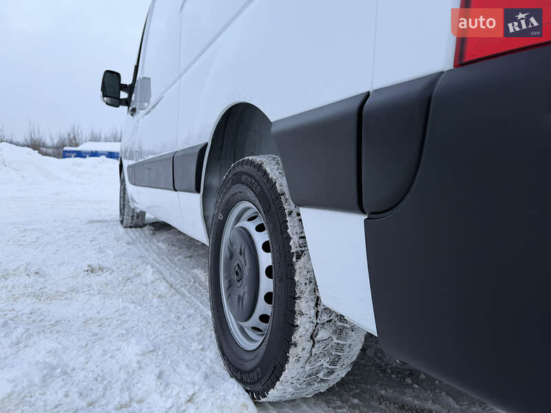 Грузовой фургон Renault Master 2021 в Дубно