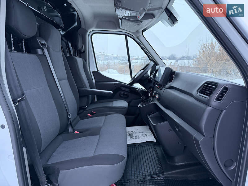 Грузовой фургон Renault Master 2021 в Дубно