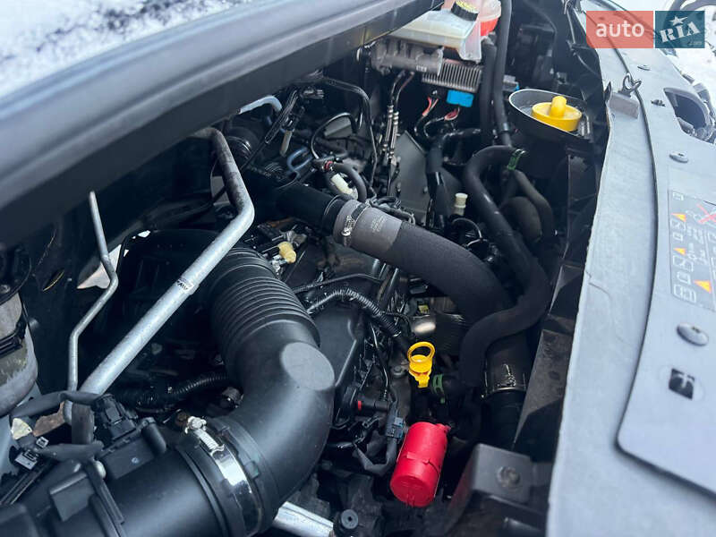 Другие грузовики Renault Master 2022 в Ровно