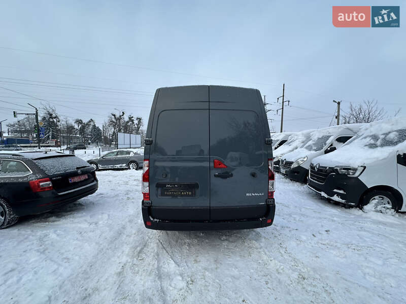 Вантажний фургон Renault Master 2022 в Рівному