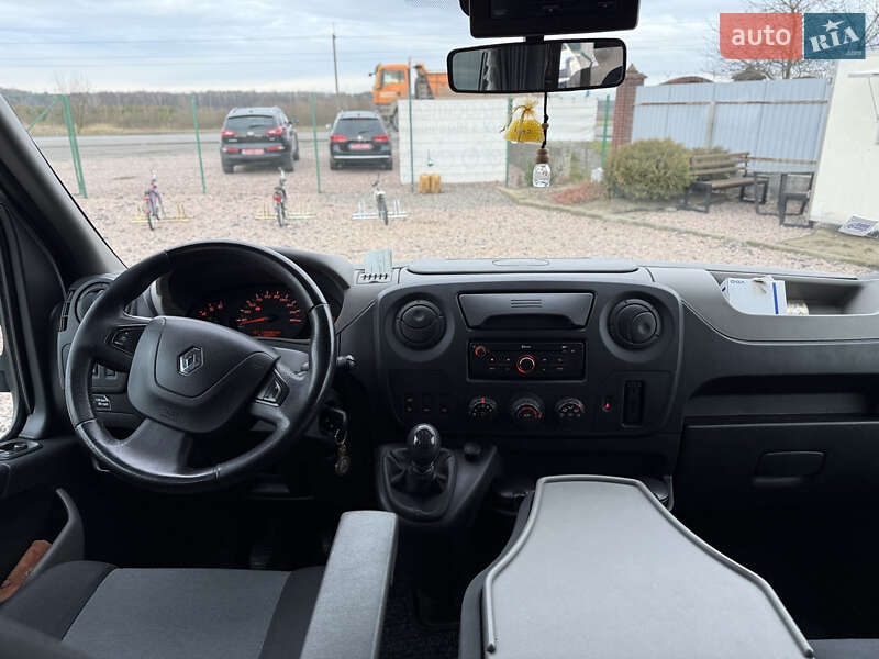 Автовоз Renault Master 2016 в Рівному