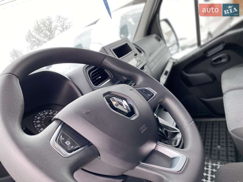 Тентованый Renault Master 2022 в Хусте