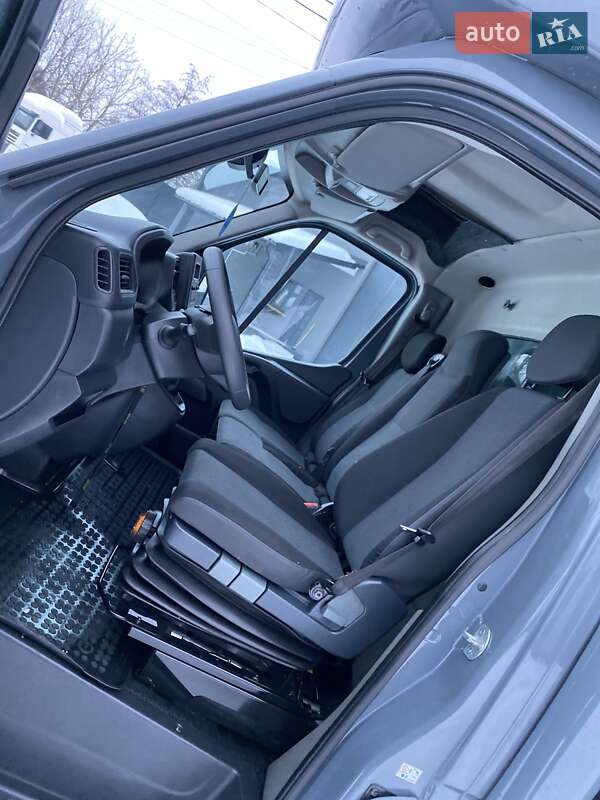 Тентований Renault Master 2022 в Хусті