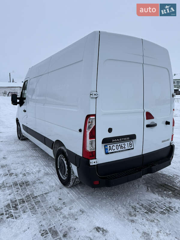 Микроавтобус грузовой (до 3,5т) Renault Master 2017 в Нововолынске