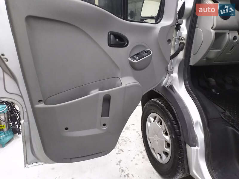 Минивэн Renault Master 2005 в Чернигове