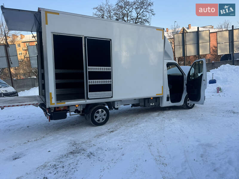 Вантажний фургон Renault Master 2022 в Рівному