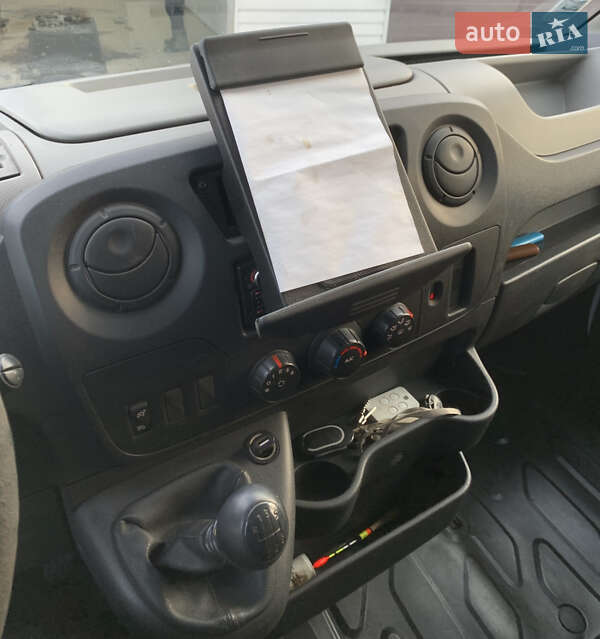 Вантажний фургон Renault Master 2016 в Кременчуці