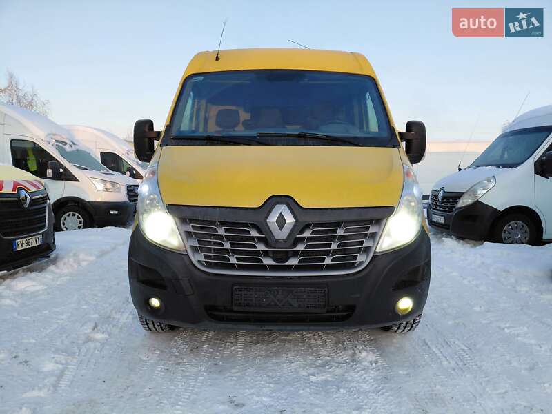 Вантажний фургон Renault Master 2017 в Івано-Франківську