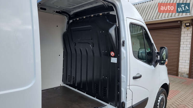 Вантажний фургон Renault Master 2019 в Житомирі
