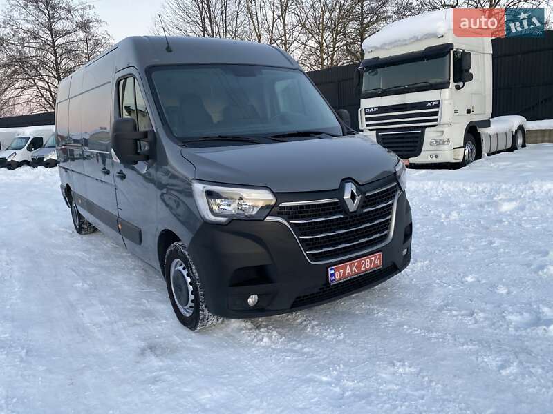 Вантажний фургон Renault Master 2021 в Хусті
