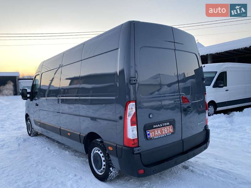 Вантажний фургон Renault Master 2021 в Хусті