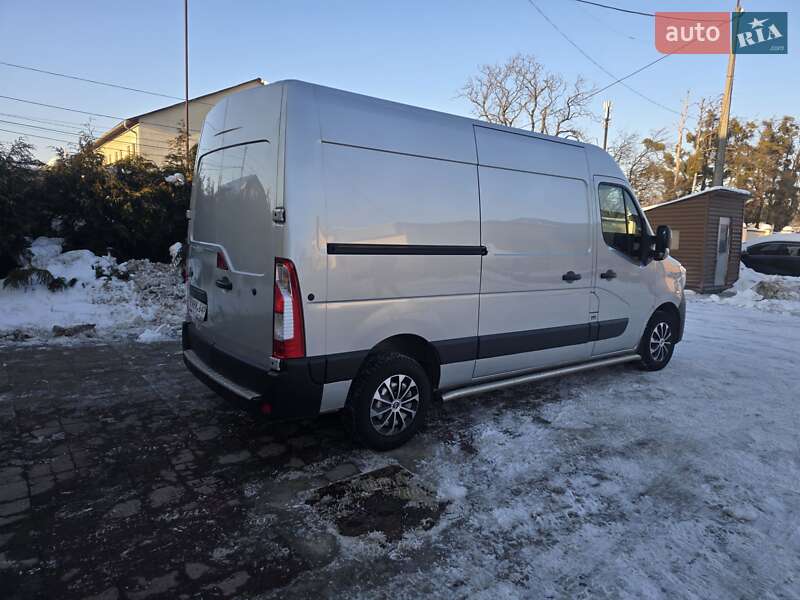 Грузовой фургон Renault Master 2022 в Стрые