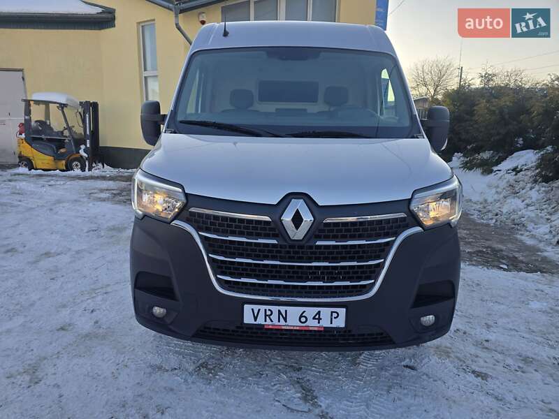 Грузовой фургон Renault Master 2022 в Стрые