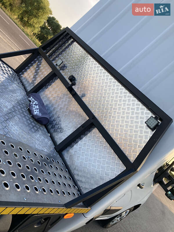 Евакуатор Renault Master 2017 в Луцьку