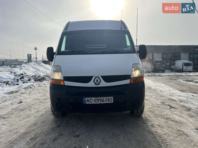 Грузовой фургон Renault Master 2008 в Кременце