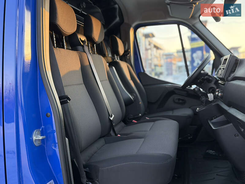 Вантажний фургон Renault Master 2022 в Дубні