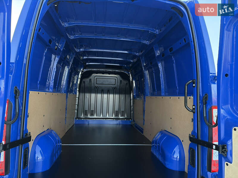 Вантажний фургон Renault Master 2022 в Дубні