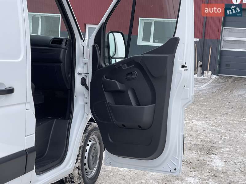 Вантажний фургон Renault Master 2020 в Дубні