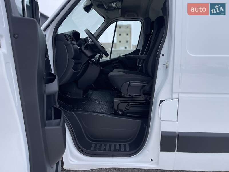 Вантажний фургон Renault Master 2020 в Дубні
